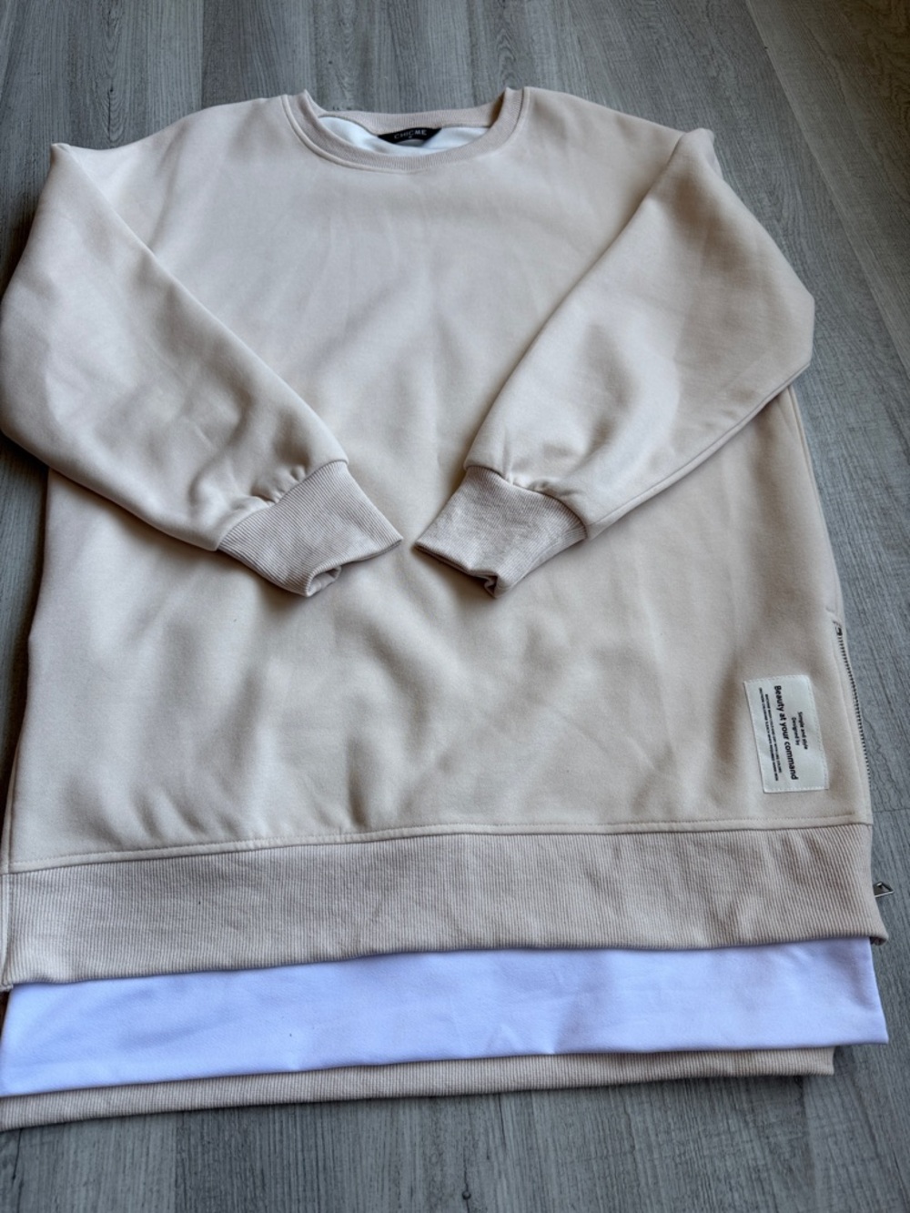 CHICME Beige Oversized Sweatshirt Crewneck Pullover‎ Casual Minimalist Size M
